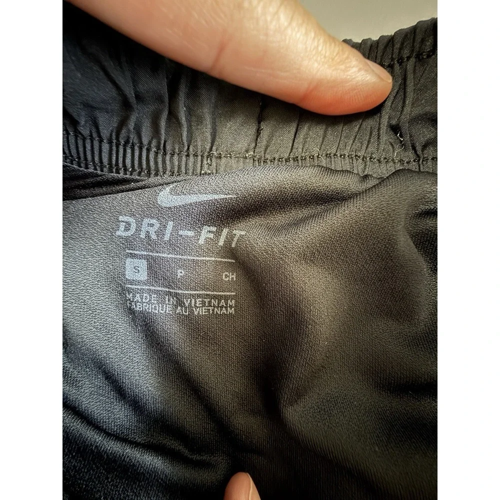 Nike Dri-FIT Running Shorts - Size Small. K21